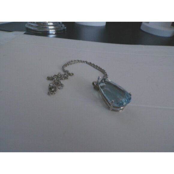 Natural Blue Topaz Pear shaped 30mm X 17MM Pendant 18" J Avery twisted chain - Picture 2 of 16